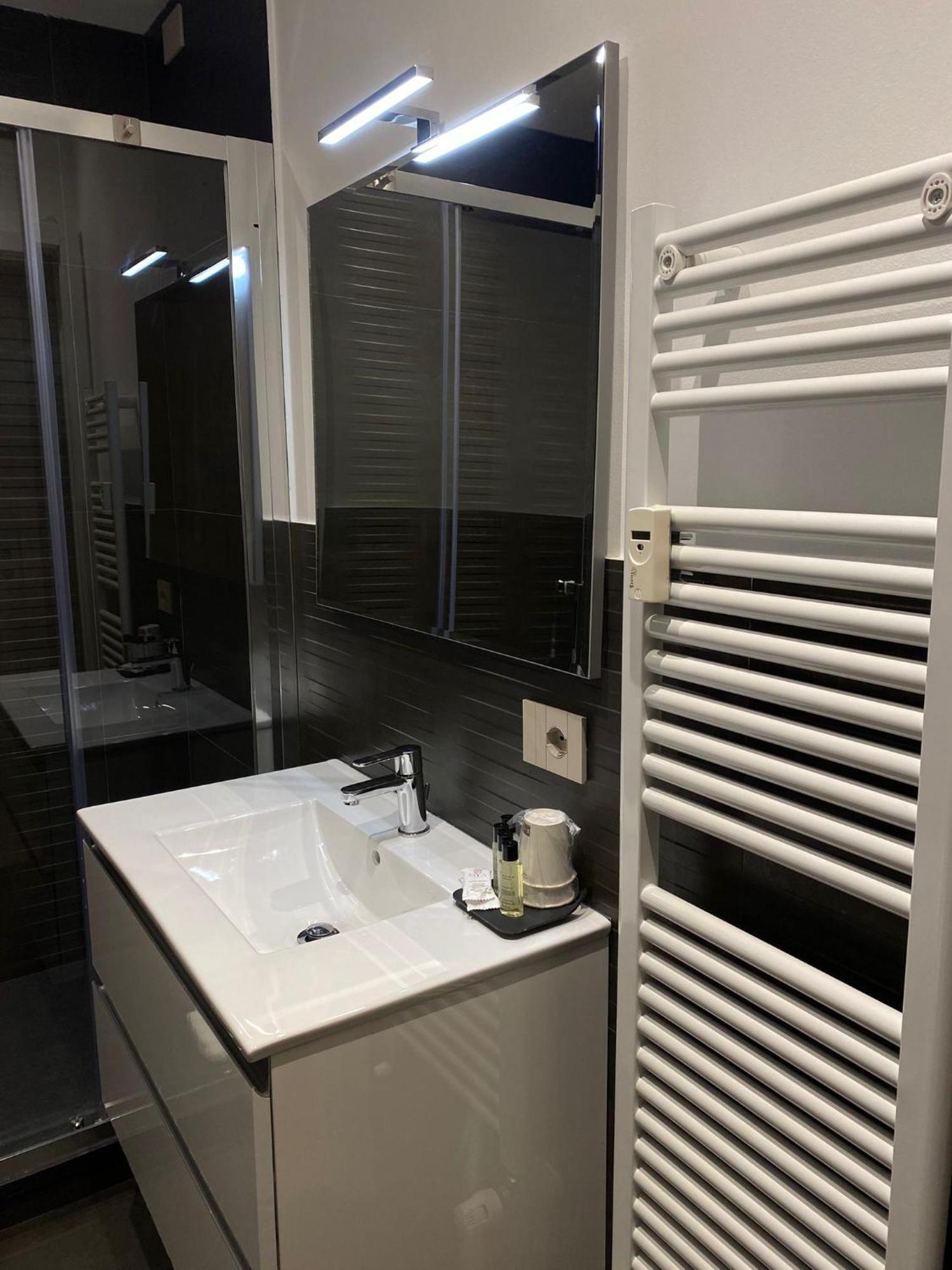 Teseo Rooms & Relax Genua Zewnętrze zdjęcie